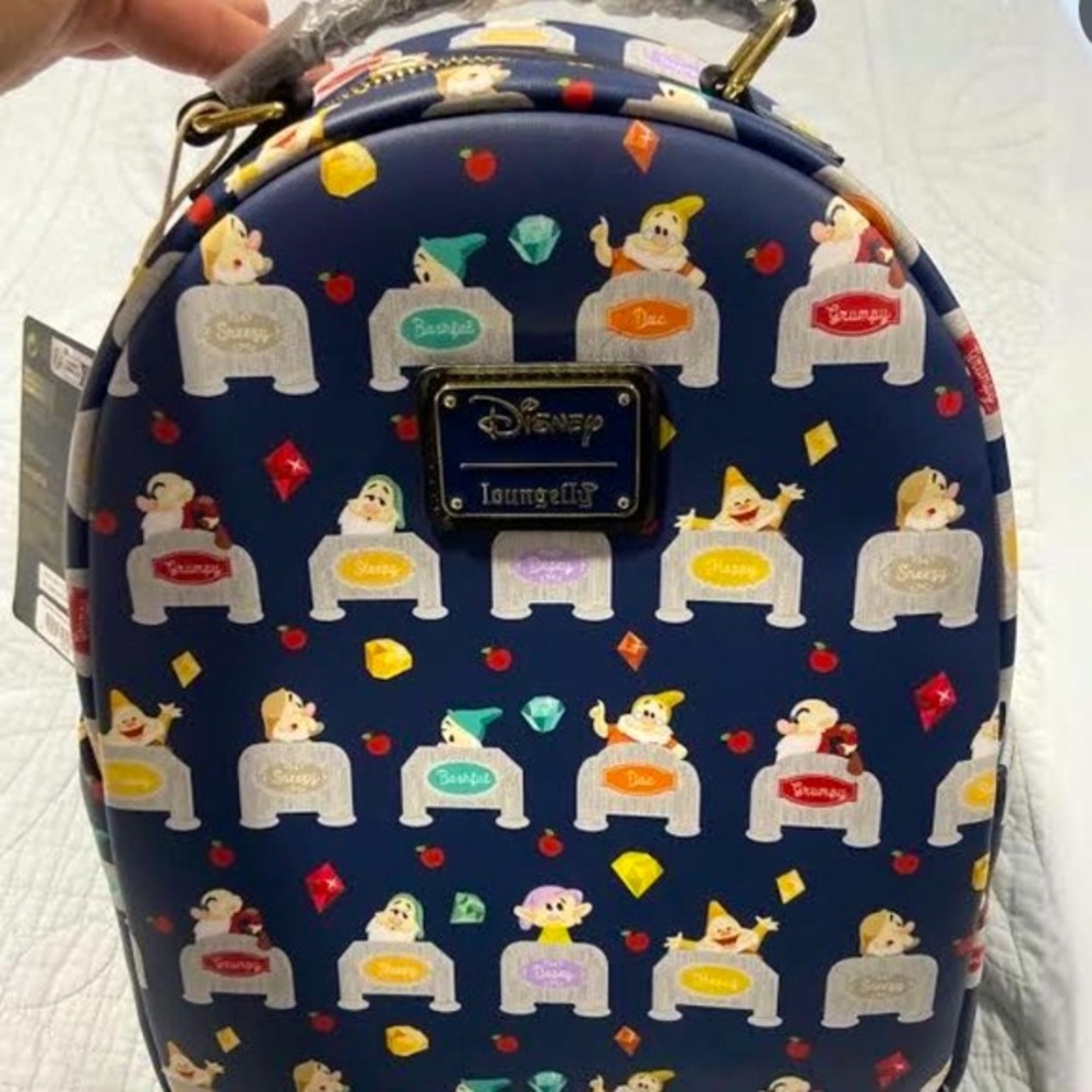 Loungefly x Disney Snow White & 7 Dwarfs Beds Backpack Shoulder Bag Purse NWT - Picture 11 of 14